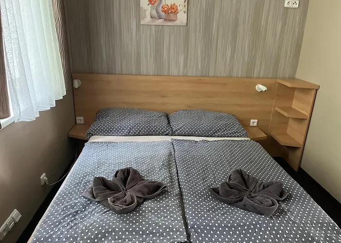 Almond Gæstehus 3*